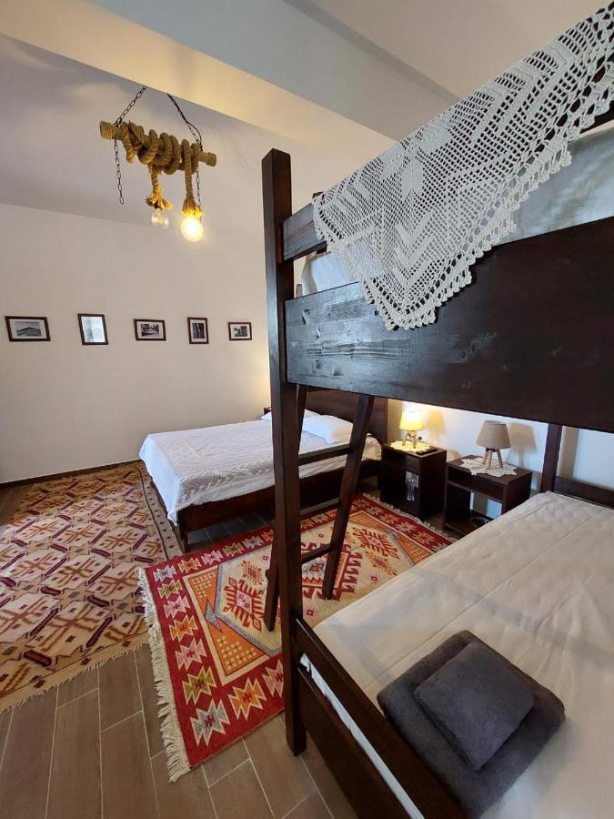 Guest House Gorani Berat Exterior foto